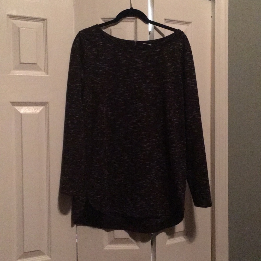 Tunic. Side split w zipper back.